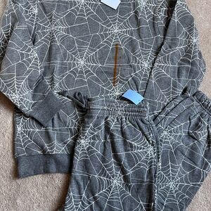 NWT Gray Spider Web Lounge Set S